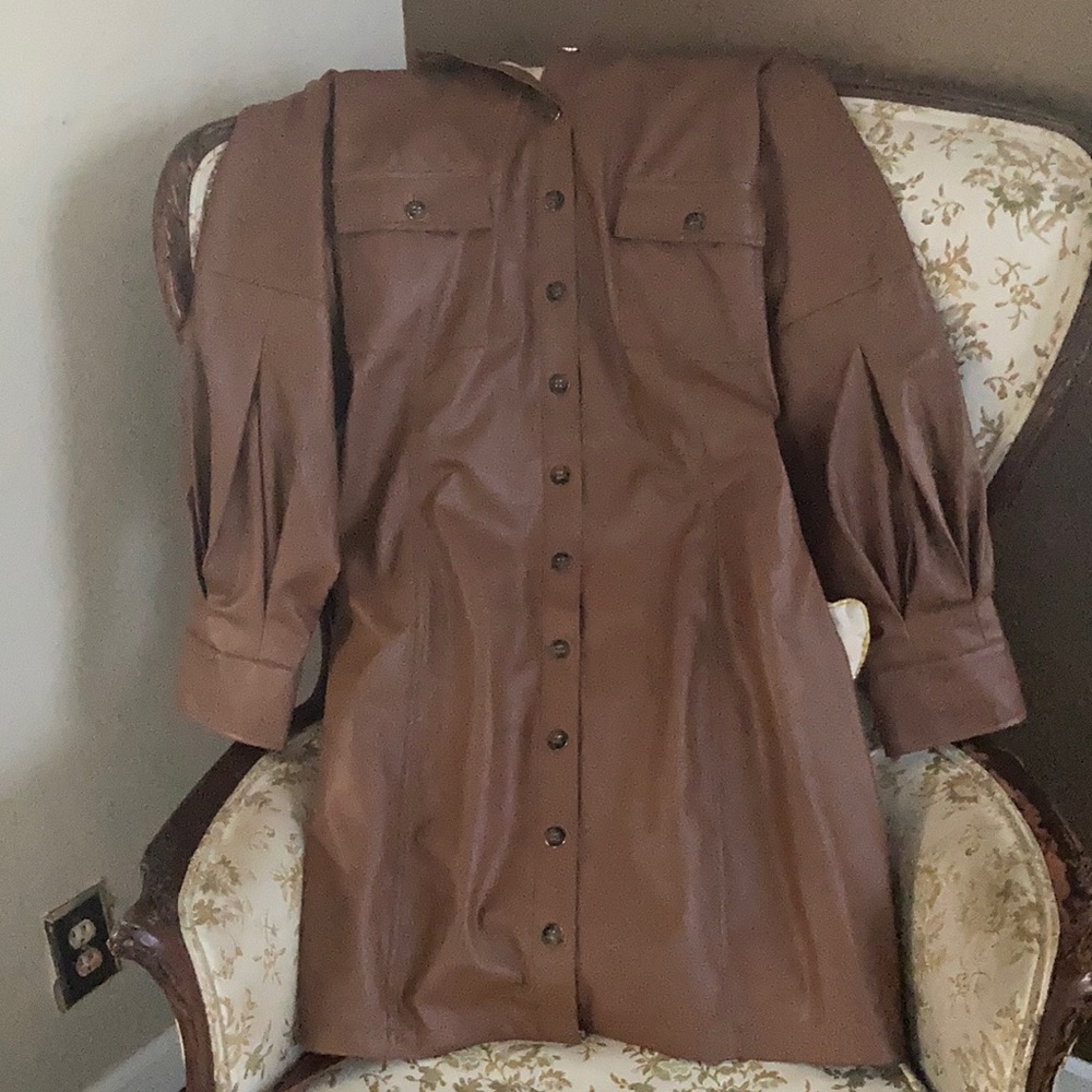 Gorgeous NY&CO leather like dress with balloon sleeves